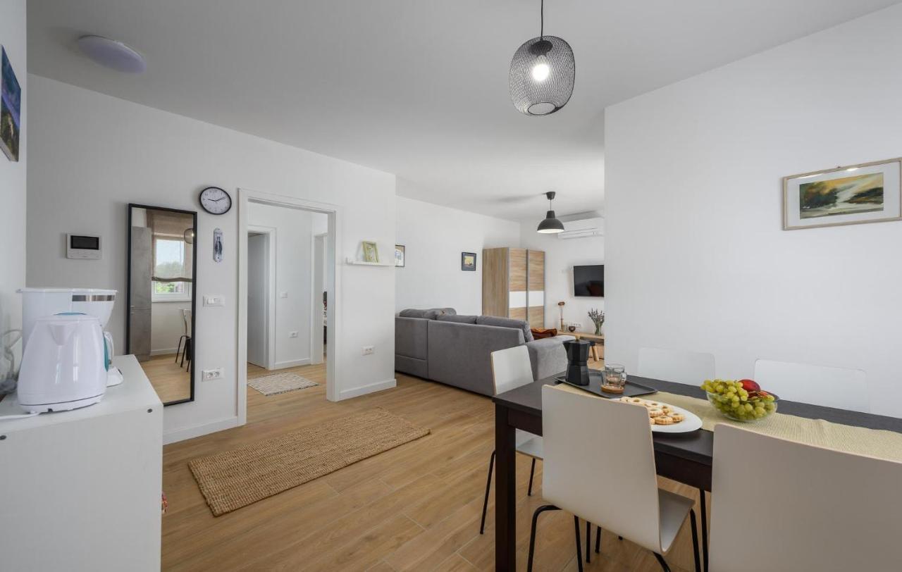 Apartmani Lucija Poreč Buitenkant foto