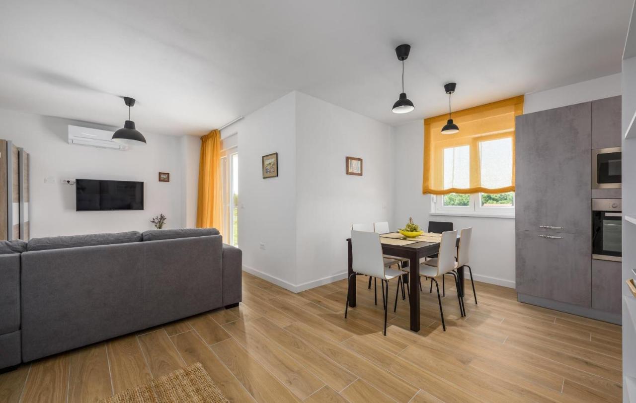 Apartmani Lucija Poreč Buitenkant foto