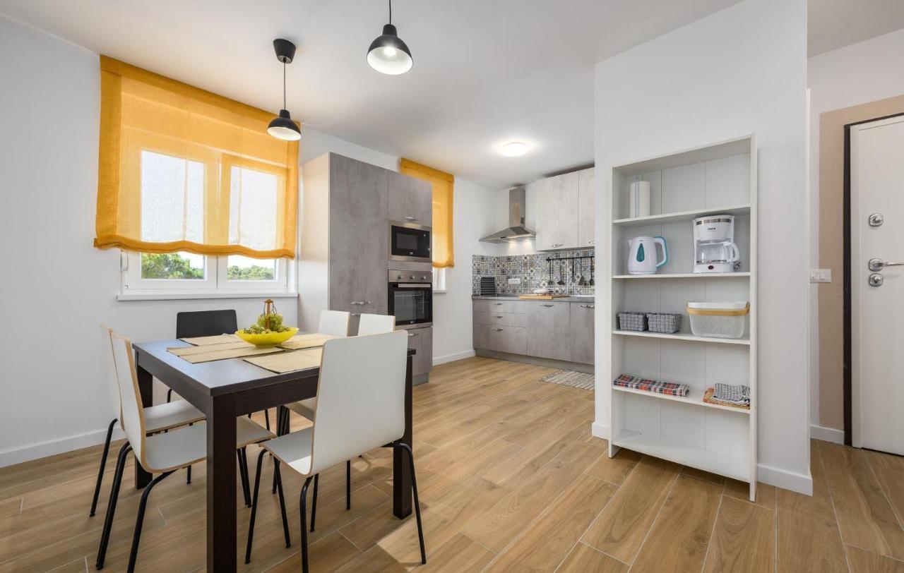 Apartmani Lucija Poreč Buitenkant foto