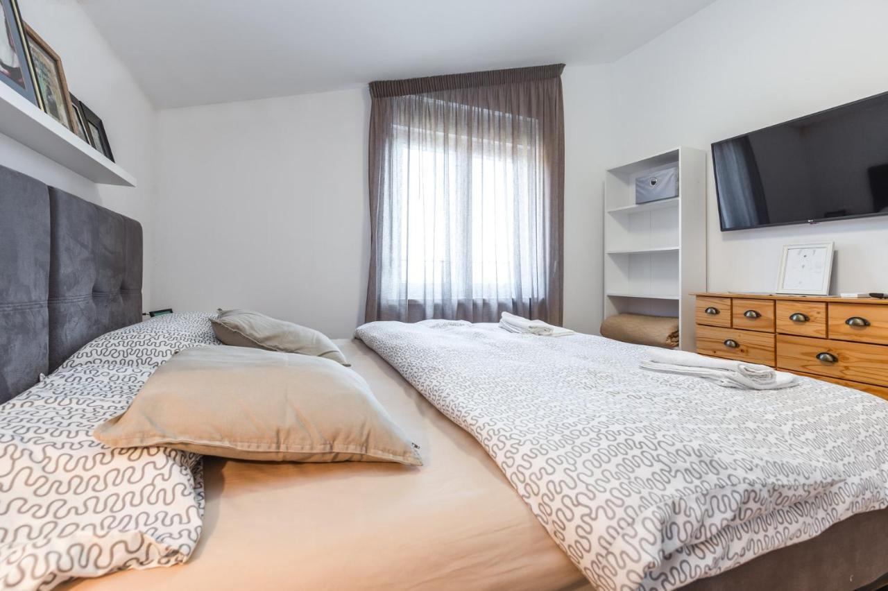 Apartmani Lucija Poreč Buitenkant foto